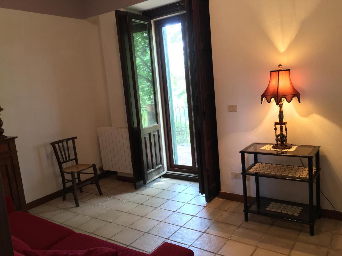 Bed&Breakfast Il Glicine Piedimonte Etneo Zimmer foto