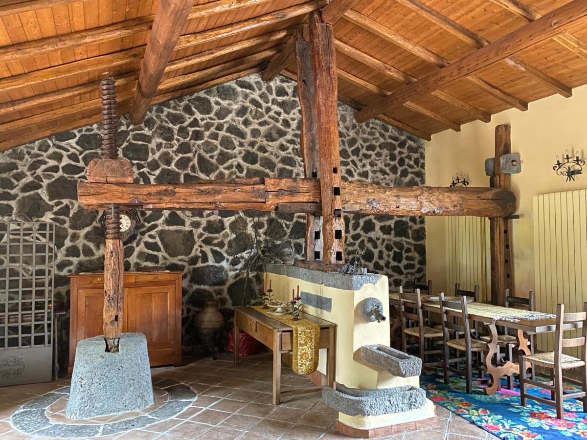 Bed&Breakfast Il Glicine Piedimonte Etneo Exterior foto